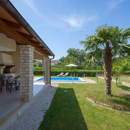 Three-bedroom In Kmacici Дом отдыха *