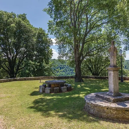 Three-bedroom In Kmacici Дом отдыха