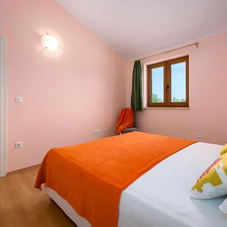 Three-bedroom In Kmacici Дом отдыха