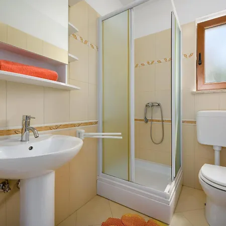 Three-bedroom In Kmacici